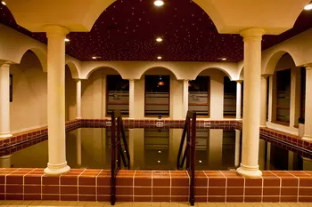 Apollo Wellness Club Hotel Sangeorgiu de Mures SPA