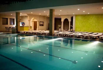 Apollo Wellness Club Hotel Sangeorgiu de Mures SPA