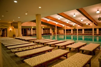 Apollo Wellness Club Hotel Sangeorgiu de Mures SPA