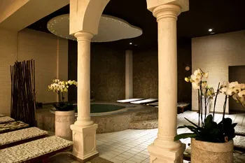 Apollo Wellness Club Hotel Sangeorgiu de Mures SPA