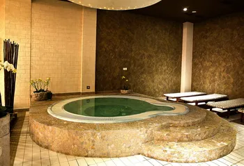 Apollo Wellness Club Hotel Sangeorgiu de Mures SPA