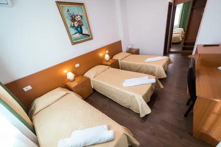 Cazare Constanta - Litoralul Marii Negre - Hotel London (Jolie)