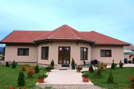 Cazare in Hateg - Casa de Vacanta Alin ***, rezervari online in Hateg: Cabana *** cazare Hateg - Cazare in Hateg - Casa de Vacanta Alin ***, rezervari online in Hateg: Cabana ***