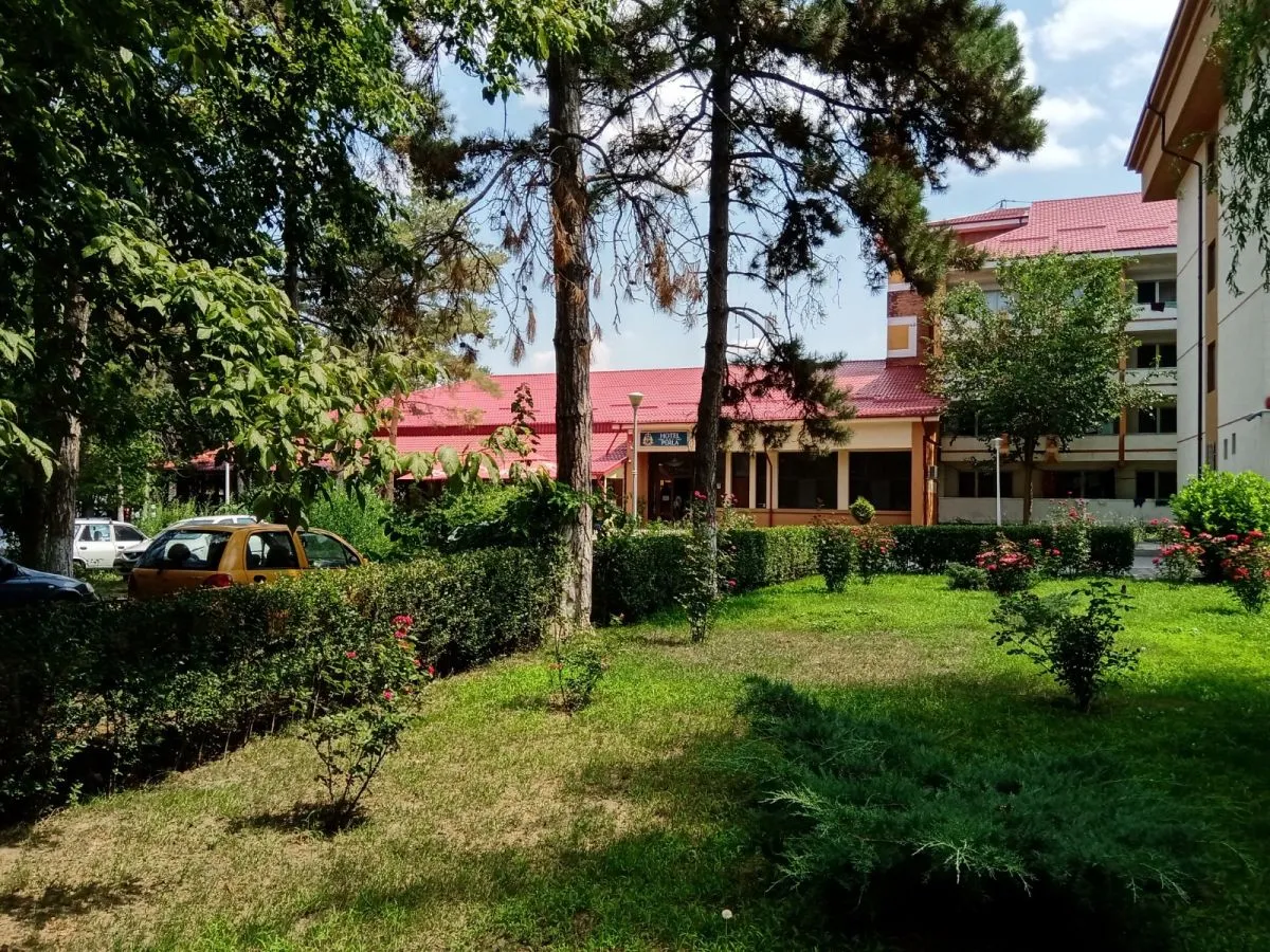 Cazare in Lacul Sarat - Hotel Perla ***, rezervari online in Lacul Sarat: Hotel ** cazare lacul sarat - Cazare in Lacul Sarat - Hotel Perla ***, rezervari online in Lacul Sarat: Hotel **