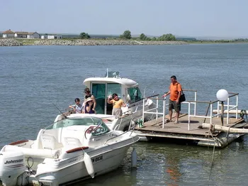 Cazare Delta Dunarii - Loc. Vulturu - Pensiunea Aqua Villa