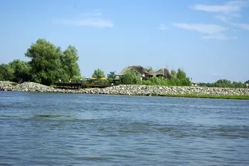 Cazare Delta Dunarii - Loc. Vulturu - Pensiunea Aqua Villa